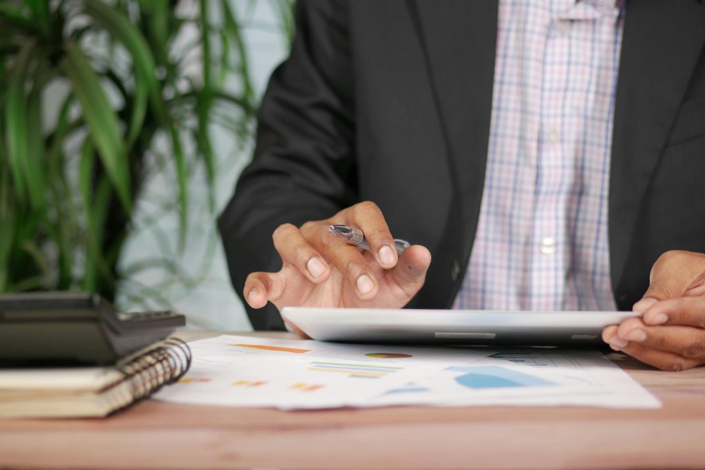 Compte bancaire auto entrepreneur : ce qu'il faut savoir avant de vous lancer à votre compte